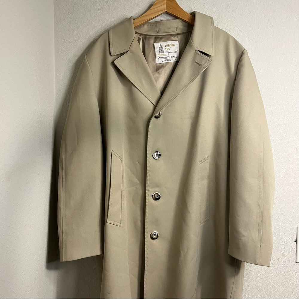London Fog Men’s Trench Coat Size 44